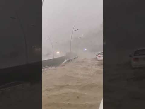 Heavy Rain In Saudia Arab | Flash Flood Lightning Strike and Hailstorm